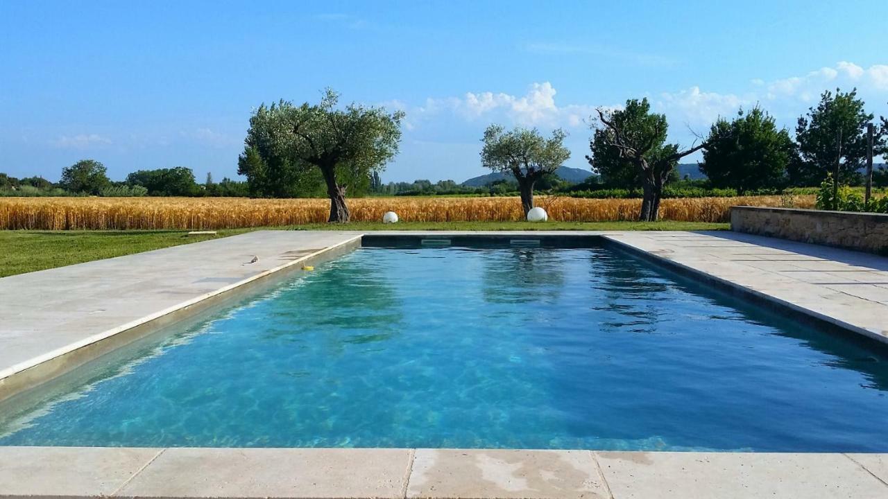 カスティヨン・デュ・ガール Fontaine De Cerier Bed & Breakfast エクステリア 写真
