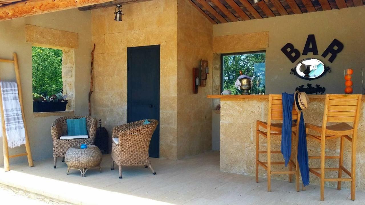 カスティヨン・デュ・ガール Fontaine De Cerier Bed & Breakfast エクステリア 写真